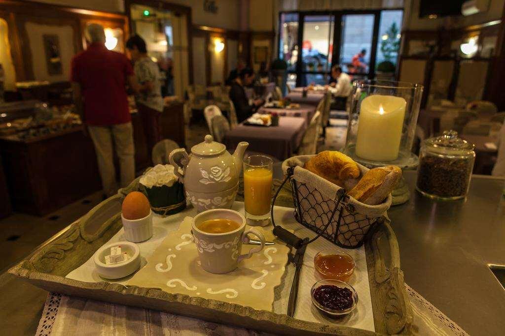 Brit Hotel Bristol Montbeliard Centre Restaurant photo