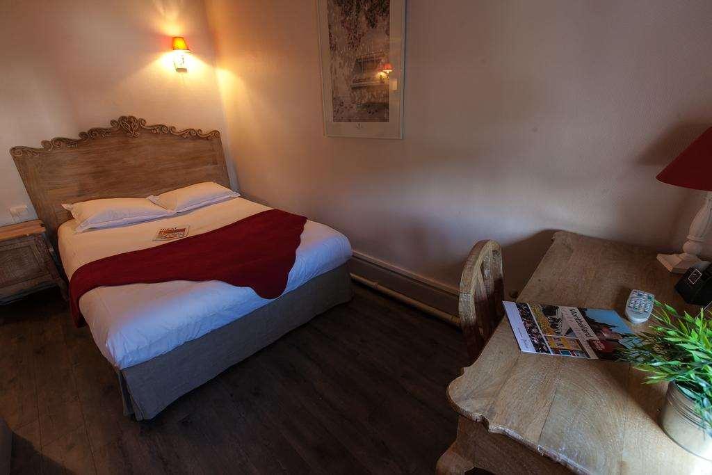 Brit Hotel Bristol Montbeliard Centre Room photo