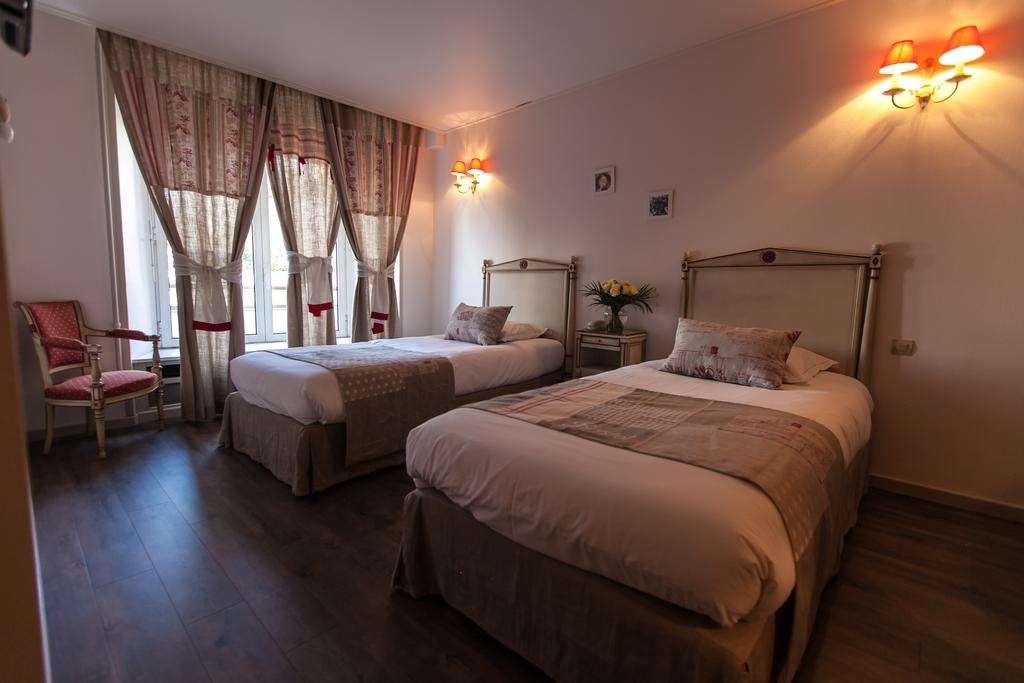 Brit Hotel Bristol Montbeliard Centre Room photo